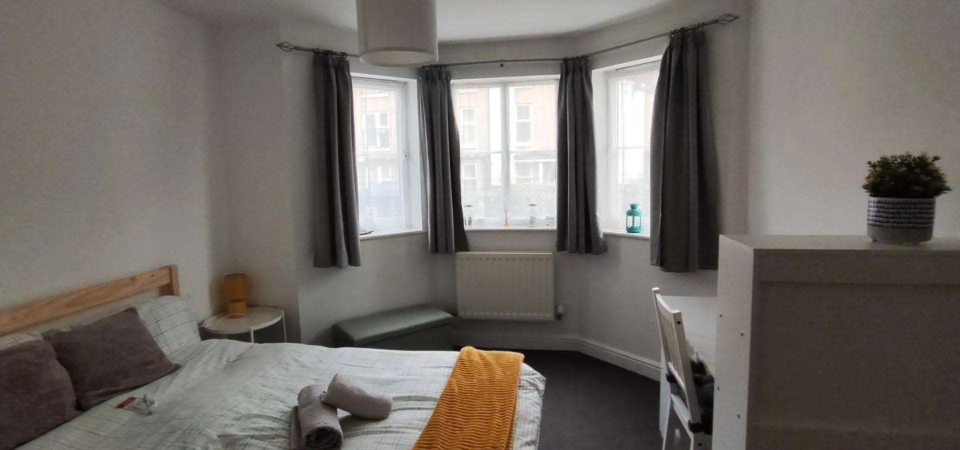 Bright, Chilled Ensuite Db Room In A Shared Flat! 伦敦